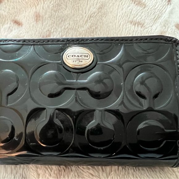 Small black patent leather coach wallet with snap and zipper closure. - Picture 5 of 7